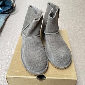 Ugg Classic unlined. Size 8